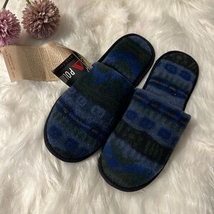 Acorn Slippers